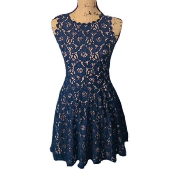 Jodi Kristopher Dresses & Skirts - Jodi Kristopher blue lace dress size 5